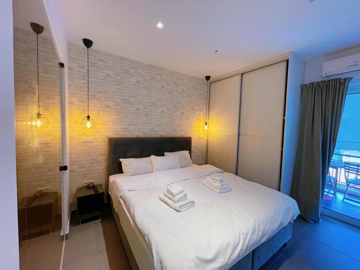 Wsd Hera Luxury Stylish 2Bd Apt With City View Balcony Near Merto Athena Bagian luar foto